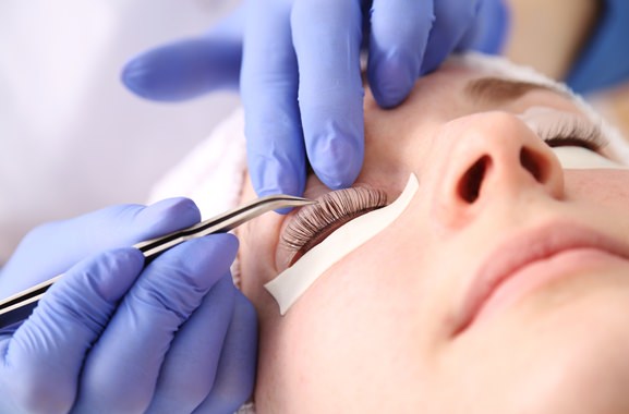 Besondere Geschenkideen aus Neukirchen-Vluyn (bei Moers): Professionelles Wimpernlifting