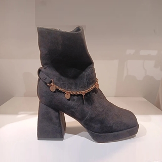 Besondere Geschenkideen aus Minden: Modische Stiefel