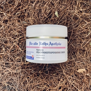 Besondere Geschenkideen aus Lüneburg: Hyaluroncreme von der alten Raths-Apotheke