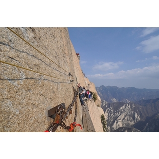 Besondere Geschenkideen aus Elmshorn: Reise zum Huashan Plank Walk in Shanxi
